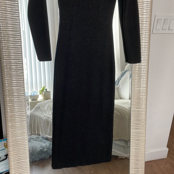 🌹🖤 One pretty time open shoulder dress😍 - Picture 2 of 8